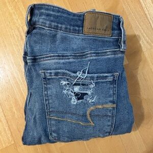 American Eagle Outfitters Distressed Jeans Size 6